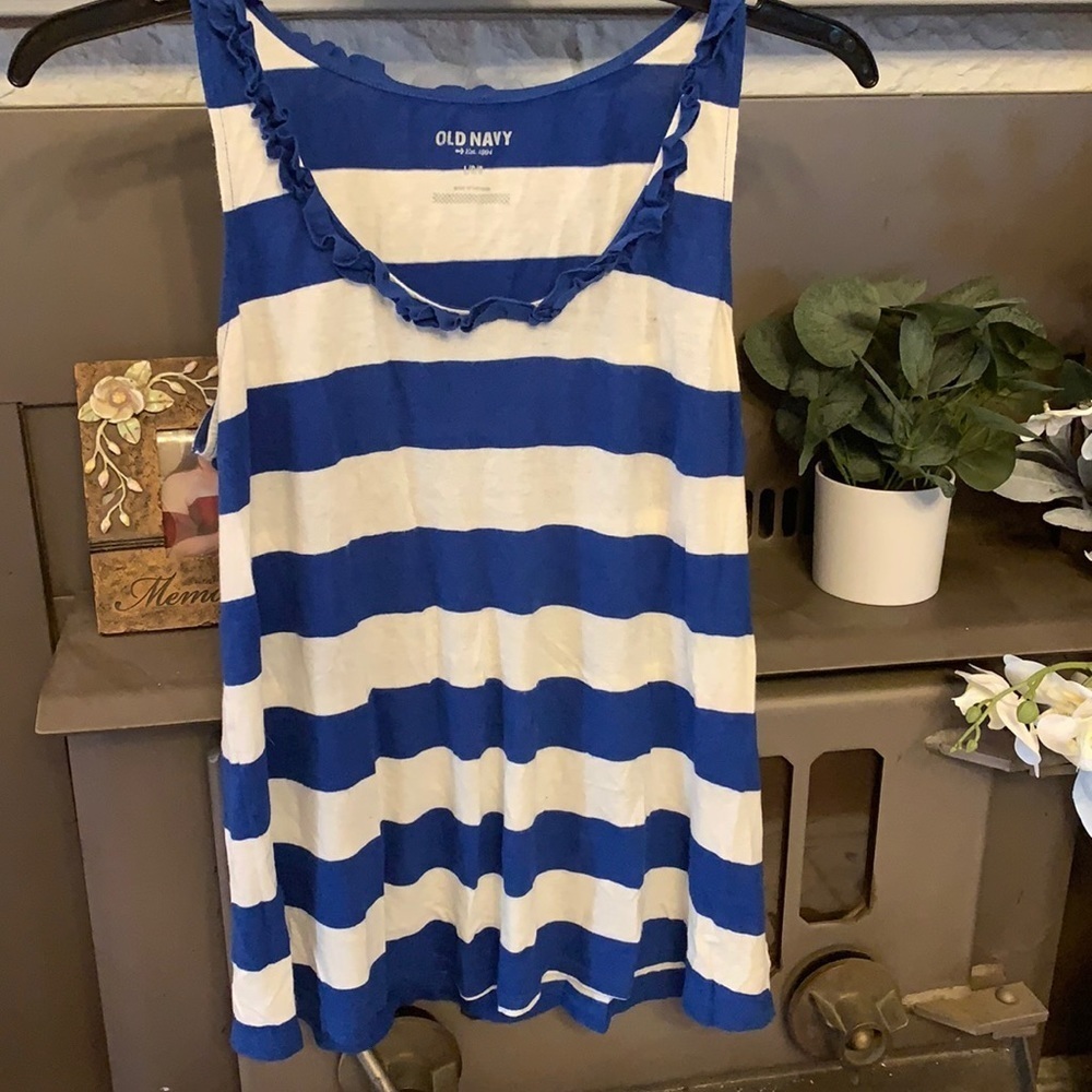 Old navy flowy tank